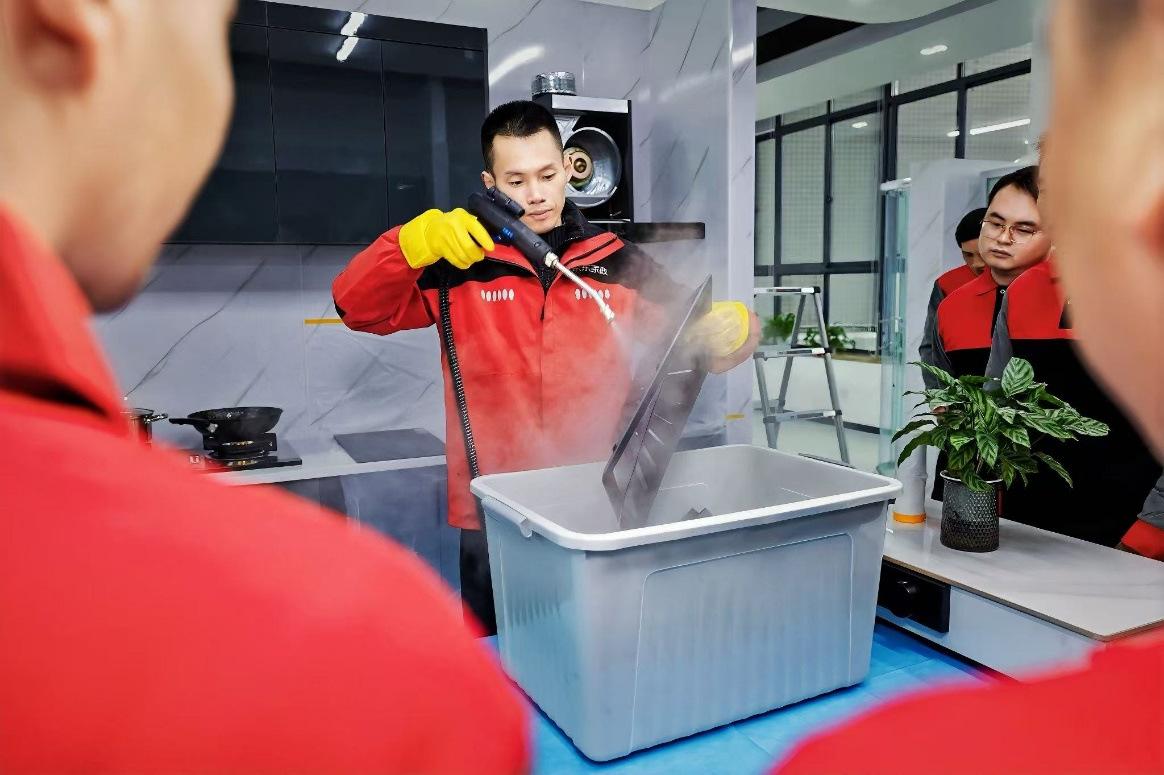 春节家政市场需求火爆！京东家政百城招募10万保洁师、10万家电清洗师(图2)