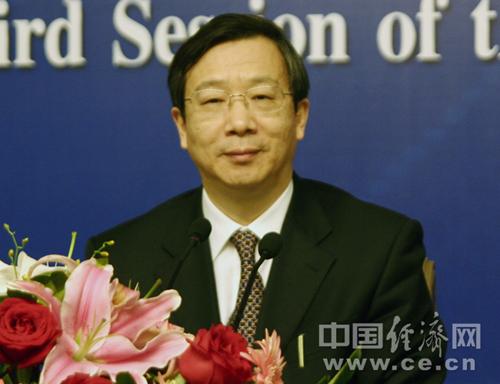 中国人民银行副行长、国家外汇管理局局长易纲