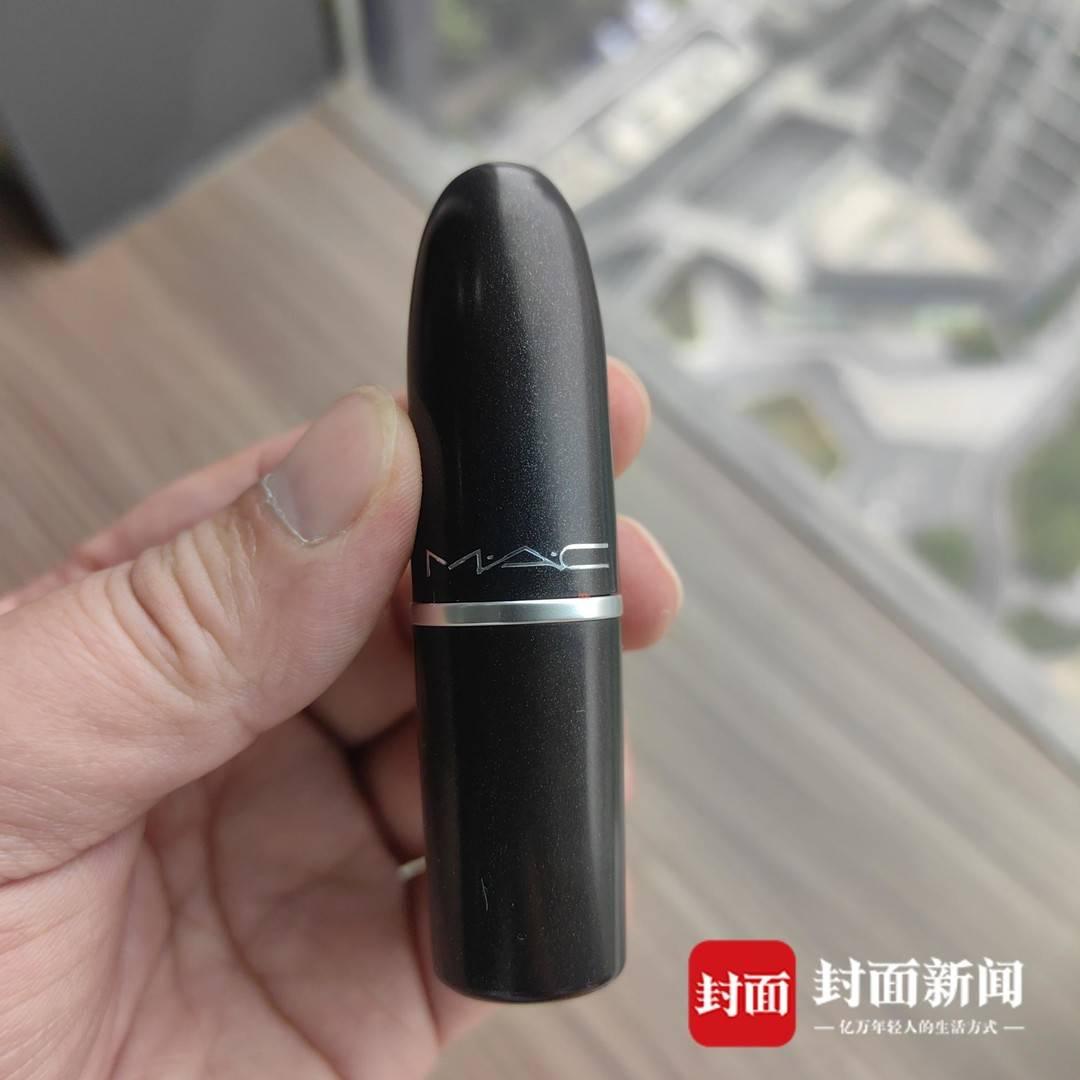 男子买“半价”口红送女友遭质疑记者网购7款产品检测6款疑似仿品｜天天315
